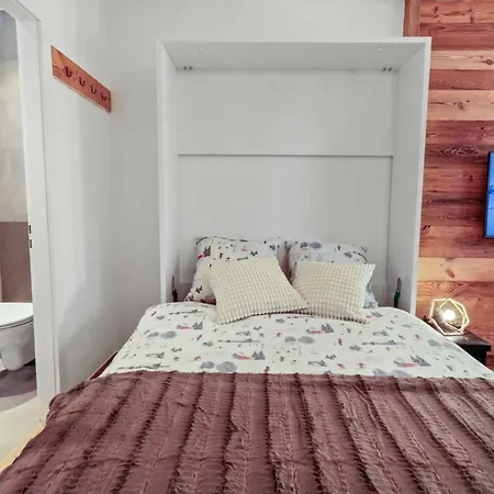 Renove Cosy Et Centre, Ski-in Ski-out Apartman Crans-Montana